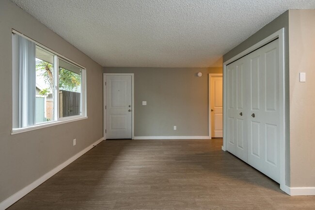 Connery Place Apartments | Portland, OR - Connery Place - Student Housing