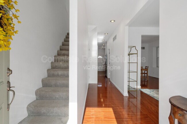 Photo - 3833 McRee Ave