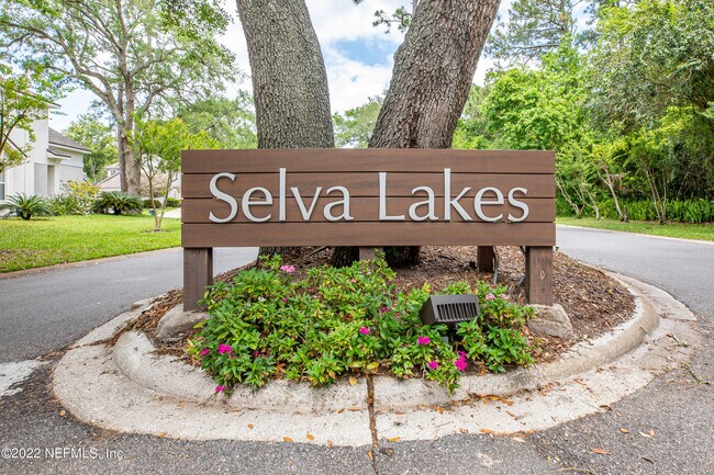 Photo - 563 Selva Lakes Cir