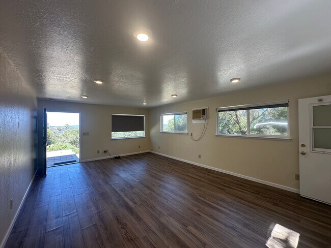 Photo - 9407 Bostwick Rd