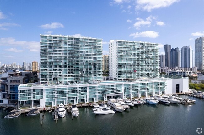 Building Photo - 400 Sunny Isles Blvd Unit 419 Rental