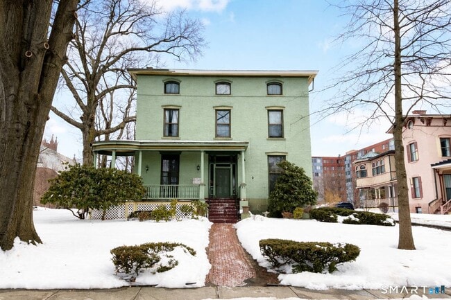 Building Photo - 23 Charter Oak Pl Unit 1