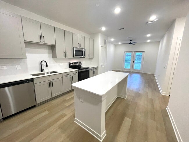 Photo - 601 Graham Dr Unidad 2110