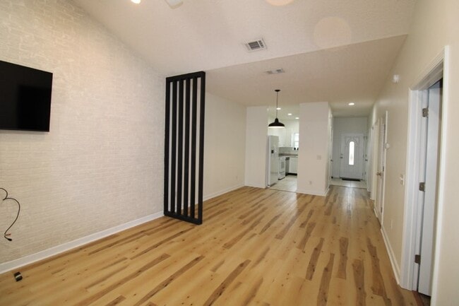 Photo - 348 Moss Creek Ln