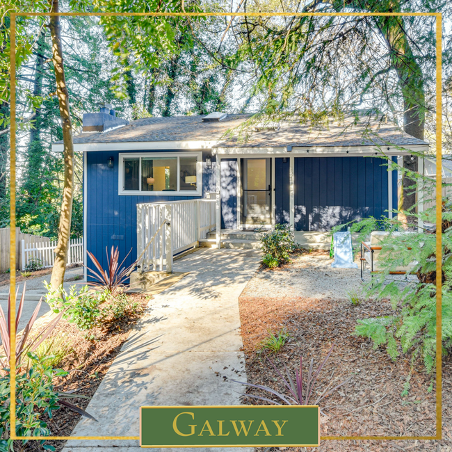 Photo - 18115 La Verne Dr House