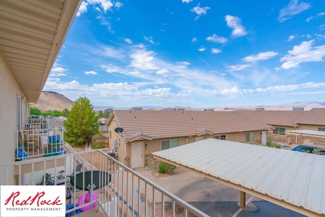 Photo - Spacious 3 Bedroom Townhome in Central St....