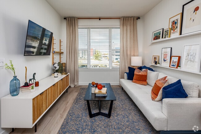 1HAB, 1BA - 660SF | A2A - The Montgomery at Watters Creek