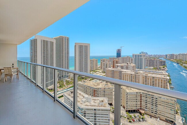 Building Photo - 4010 S Ocean Dr Unit ID1227209P Rental