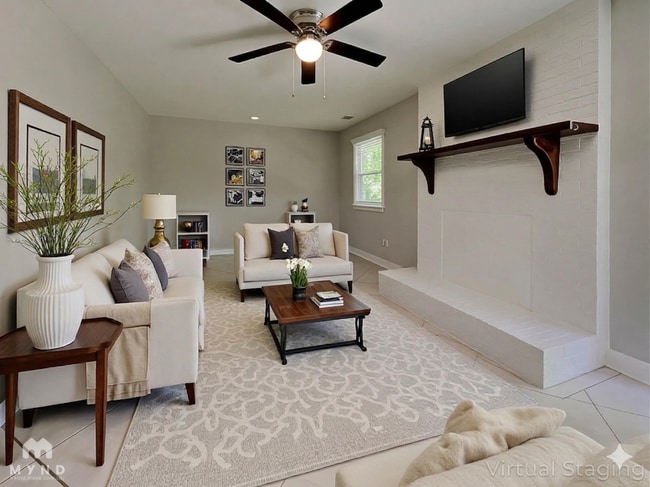 Photo - 526 Stratford Rd