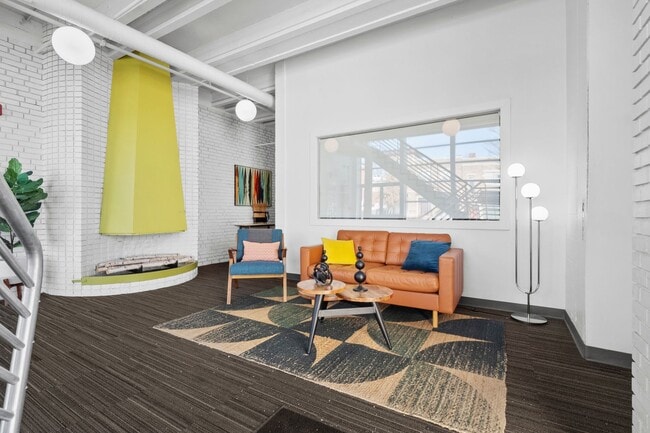 Photo - STUFF TO DO IN A SPACE FOR RENT Unit 4500 13