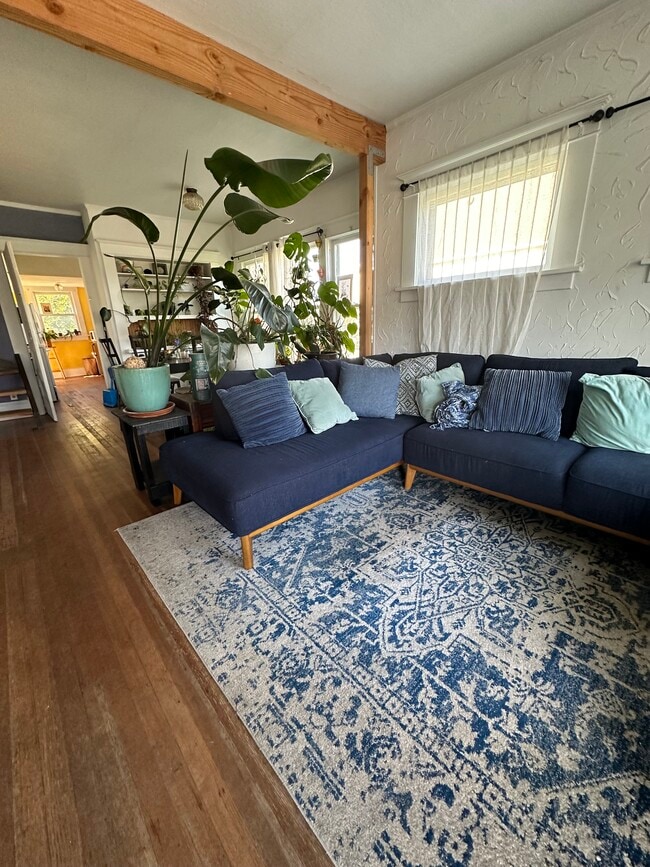 Photo - 850 Elrod Ave