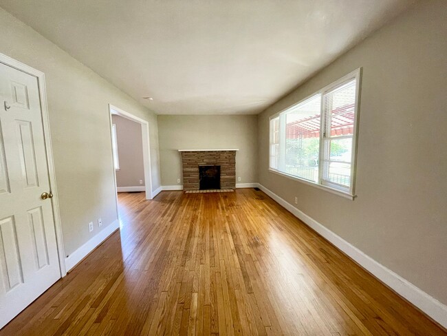 Photo - Rosewood