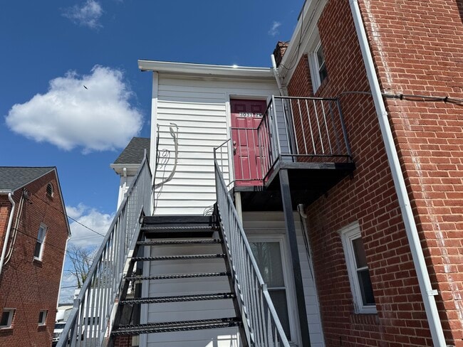 Photo - 3031 Hamilton Ave Apartments Unit 2W