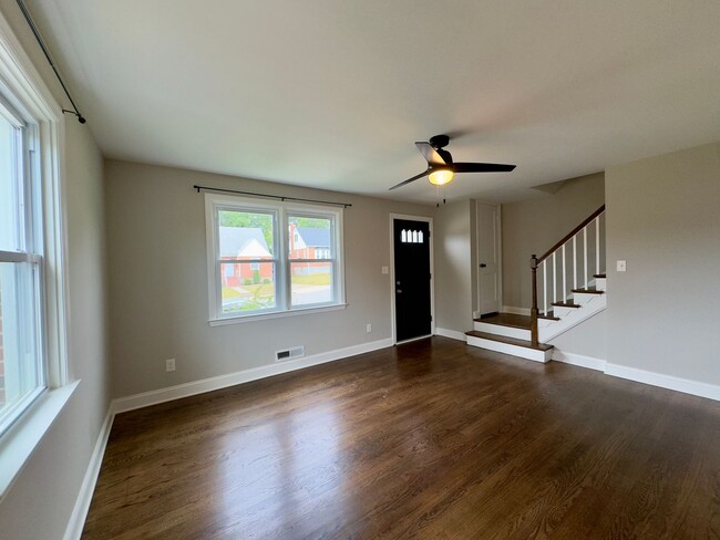 Photo - 205 Sipple Ave