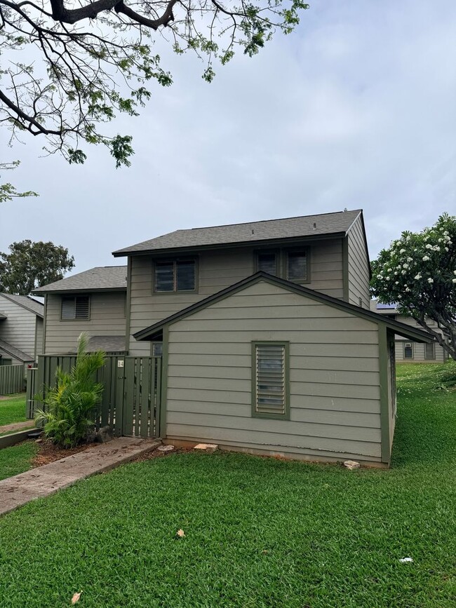 Building Photo - Remodeled 4/2/2 in Cool & Breezy Upper Makakilo Near Schools