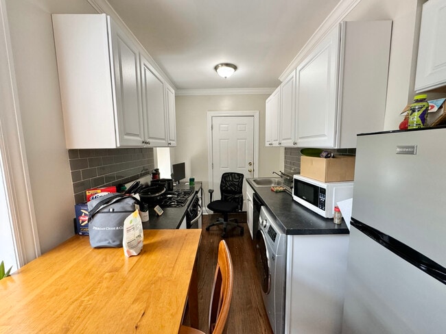 Photo - 813 W Cornelia Ave Unit 837-2s