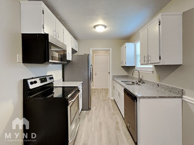 Building Photo - 305 Burlwood Ct