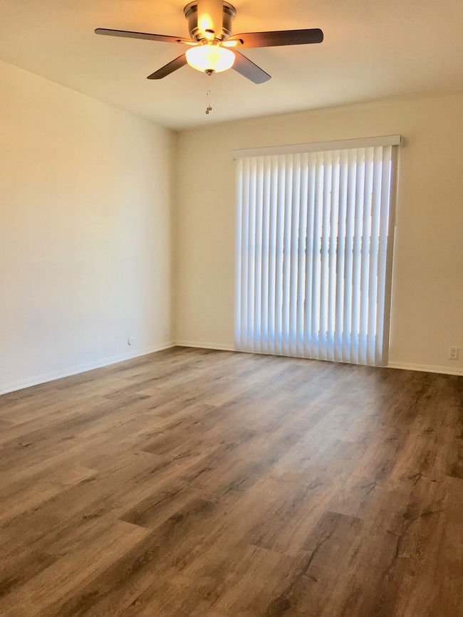 Photo - Linda Vista Apartments