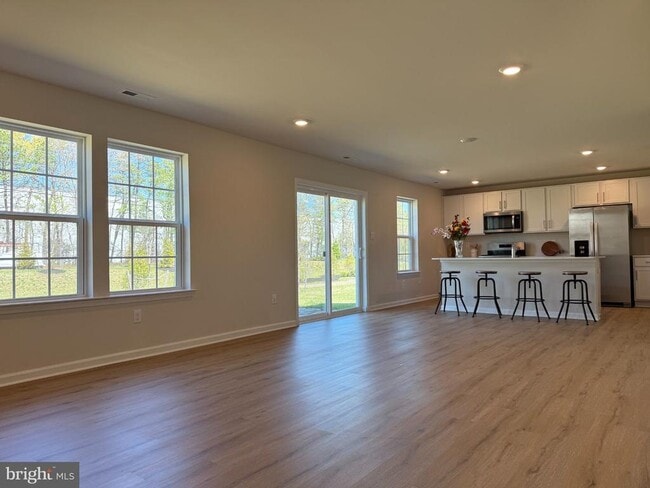 Photo - 123 Malibu Dr