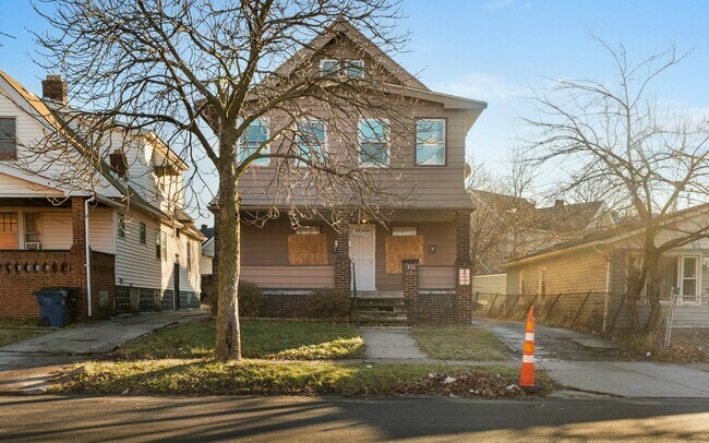 Photo - 856 Wayside Rd