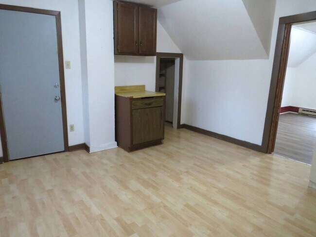 1202 13th Ave E Unit 2