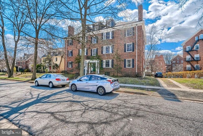 Building Photo - 607 Somerset Rd Unit 5