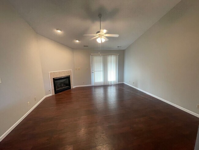 Photo - 2016-2018 Cliburn Road--TBROS Unidad 2018 Cliburn Road