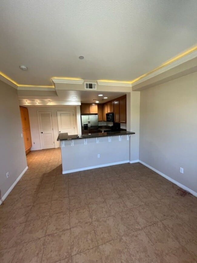 Photo - 838 Tarragon Ln