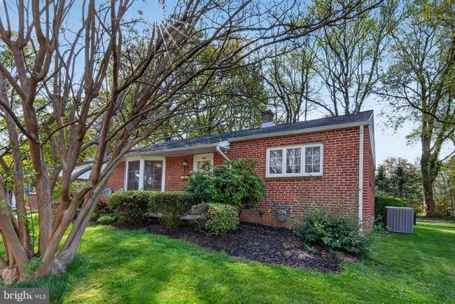 Photo - 120 Homewood Rd