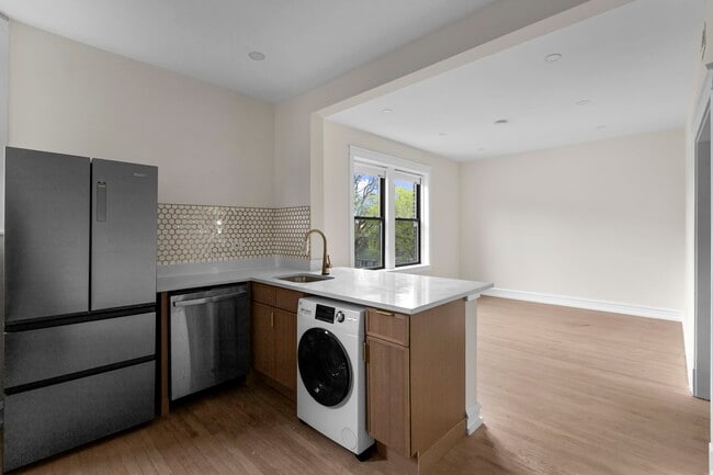 Photo - 4638 N Hamilton Ave Unidad 1