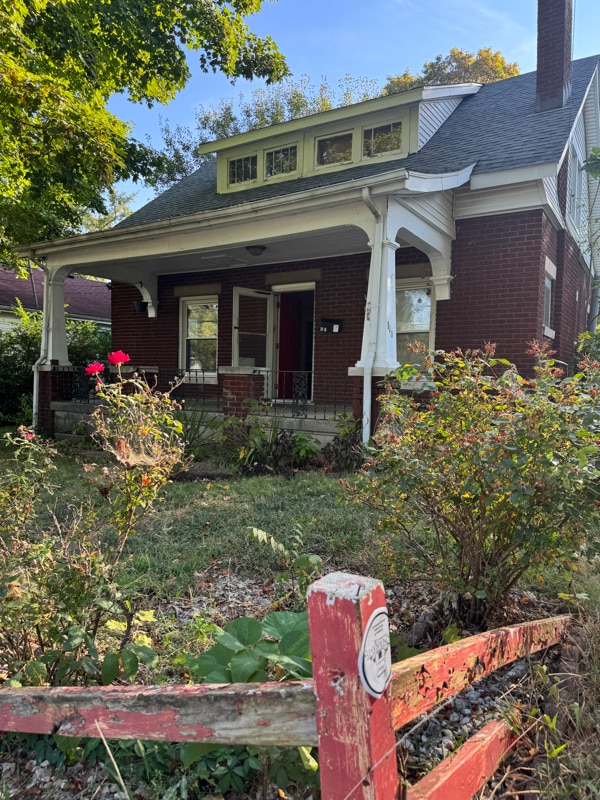 Photo - 110 Woodford Dr