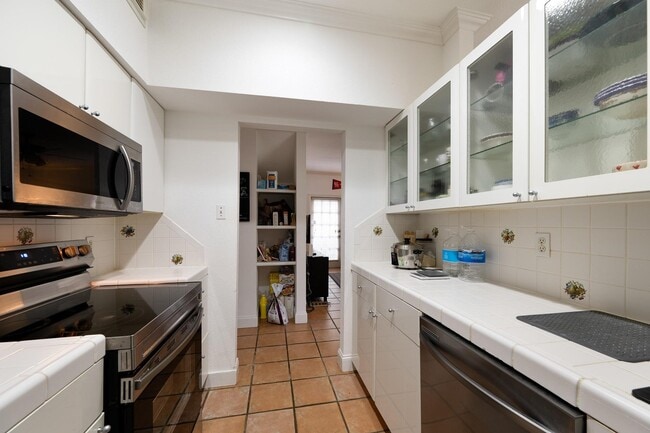 Photo - 8055 Cambridge St Unidad 87