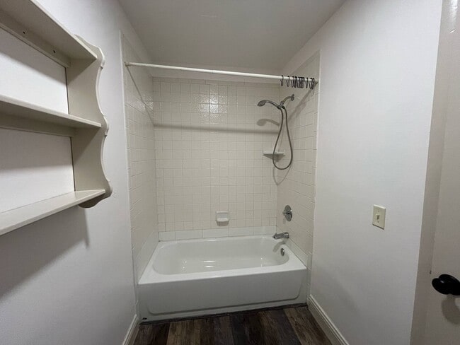 Photo - 1676 Woodland Dr