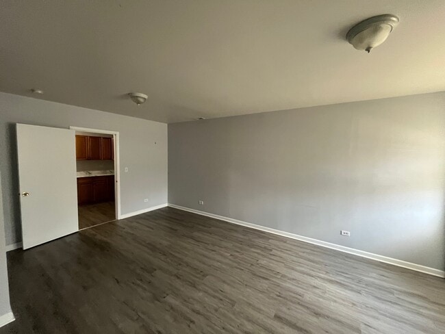 3921 Joliet Ave Unidad 2