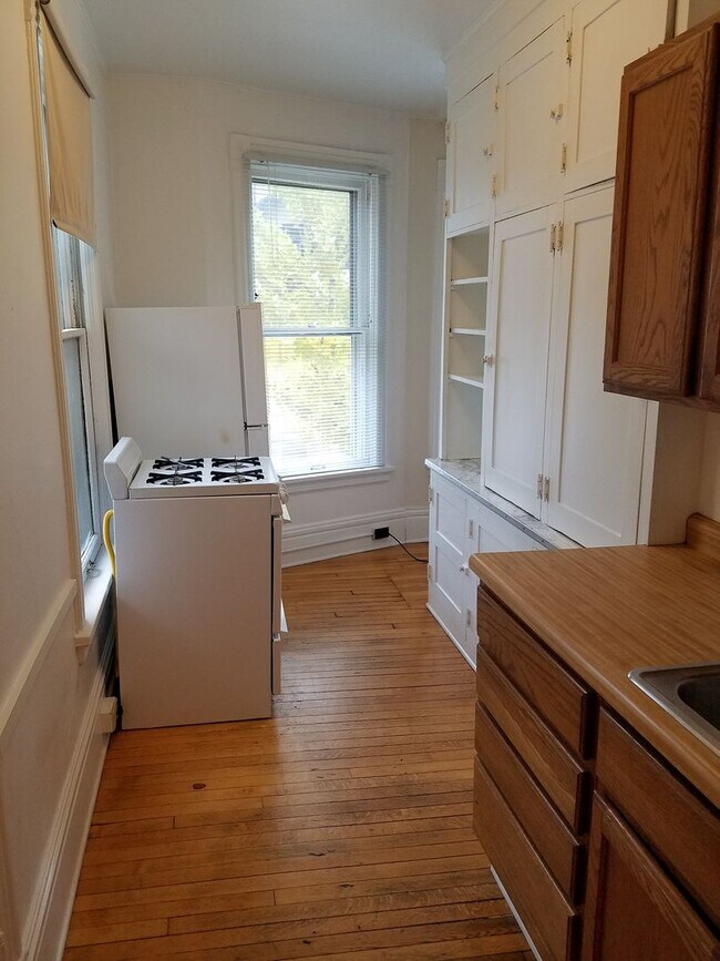 Photo - 1259 Spaight St Unit #2