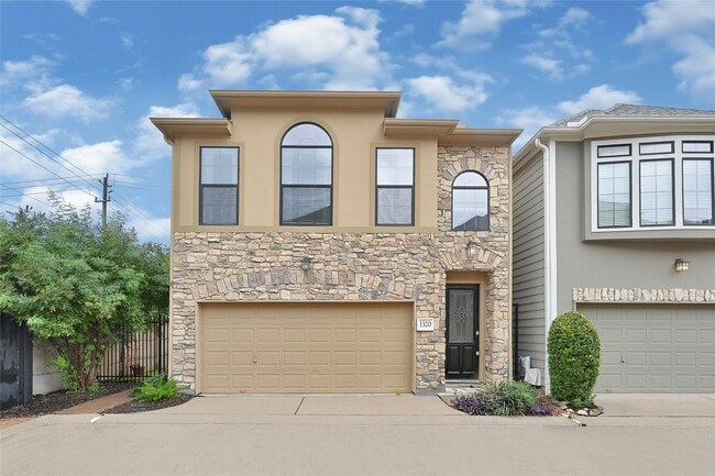 Building Photo - 1320 Studer St