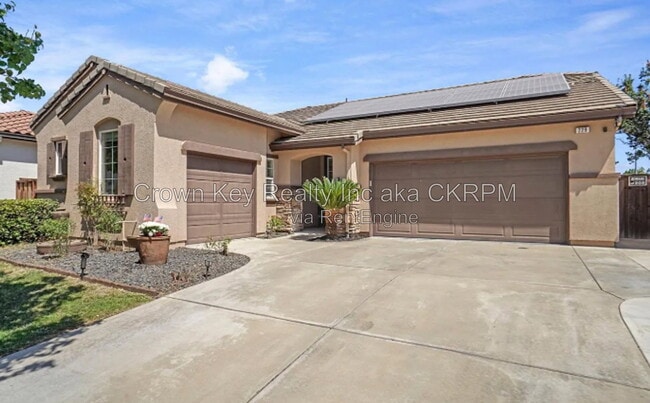 229 Wisteria Ln