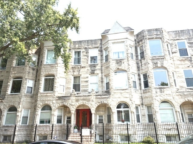 Building Photo - 6553 S University Ave Unit 202 Rental