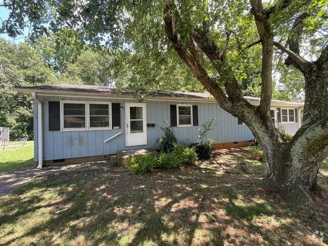Building Photo - SHJ278-513 Leander Street Unit 513 Leander Street A Rental