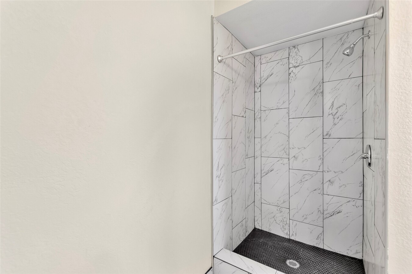 Photo - 9010 Freeland St