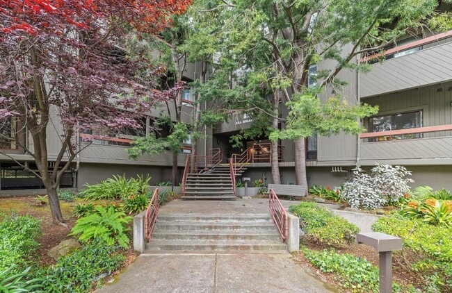 Building entrance - 820 Sea Spray Ln Unit 316