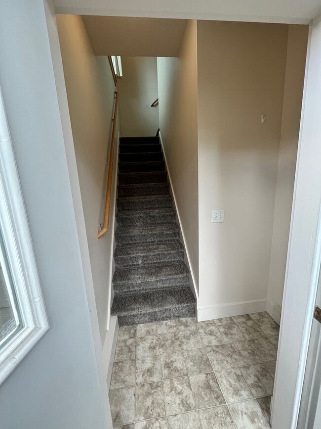 4431 W Babcock St