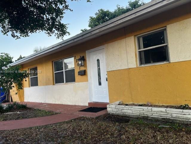 Photo - 2201 N 56th Terrace