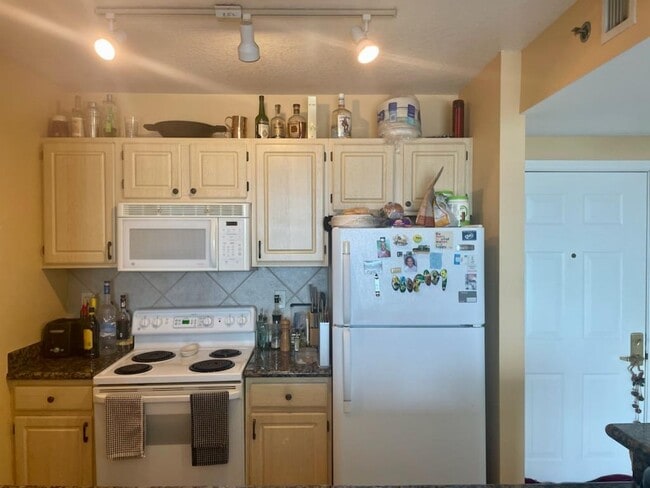 Photo - 2665 SW 37th Ave