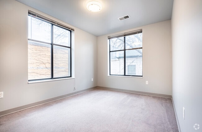 3BR, 2BA - 1169SF - Bedroom