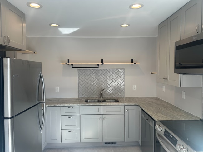 Photo - 2705 Newbold St