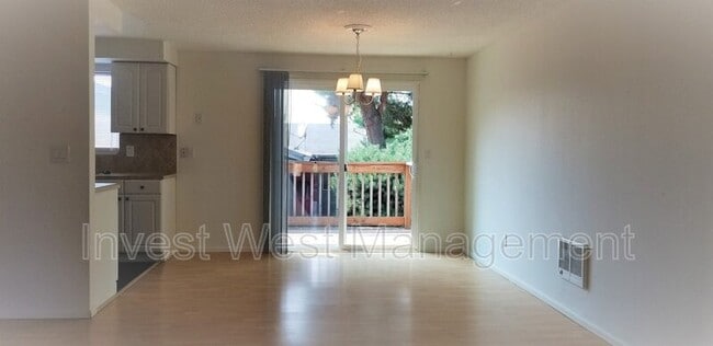 Photo - 3116 Kauffman Ave