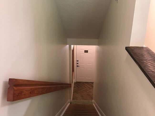 Photo - 2028 Alta Meadows Ln