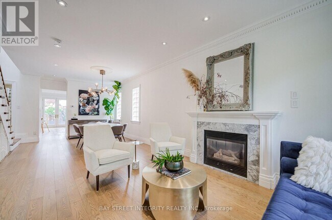 Photo - 354 Old Orchard Grove
