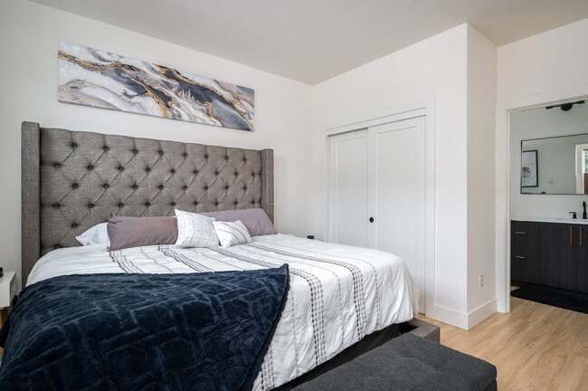 Photo - 1224 W 24th St Unidad 1